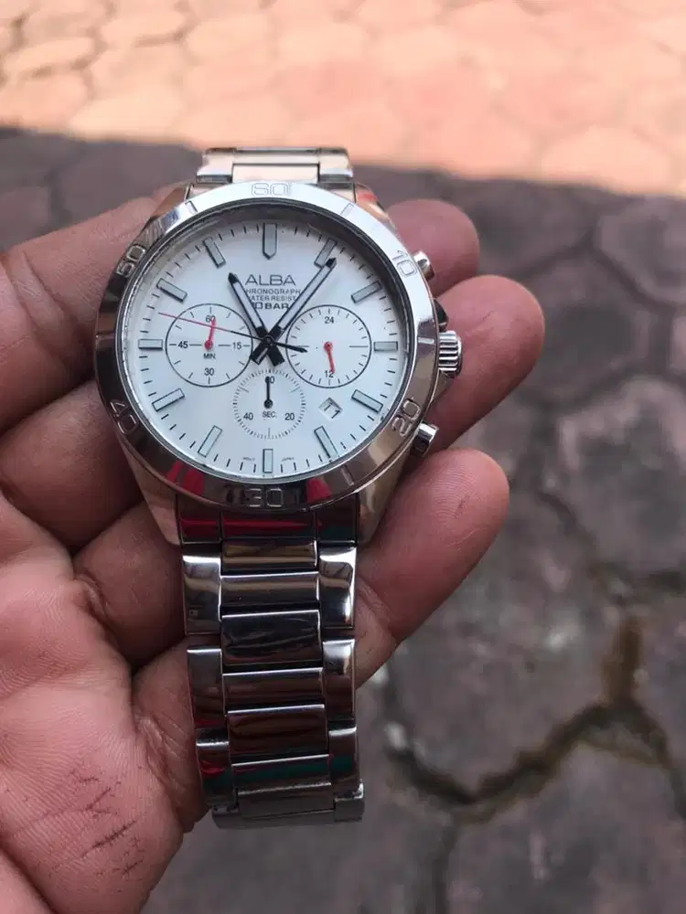 Jam tangan Alba