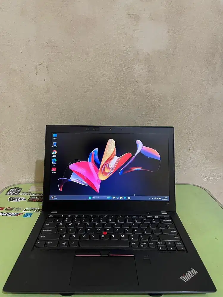Laptop Lenovo Thinkpad X280 Intel Core i7 Gen 8 Ram 16GB SSD 256GB