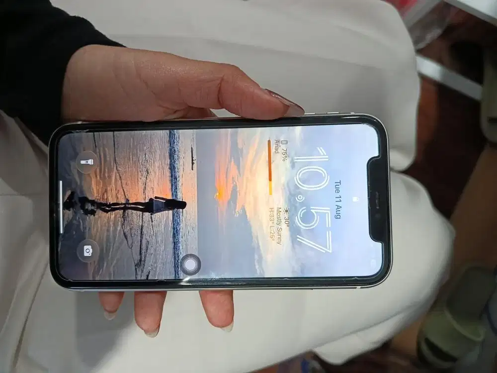 jual ip 11 128 gb white
