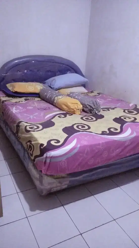 Springbed Uniland bekas
