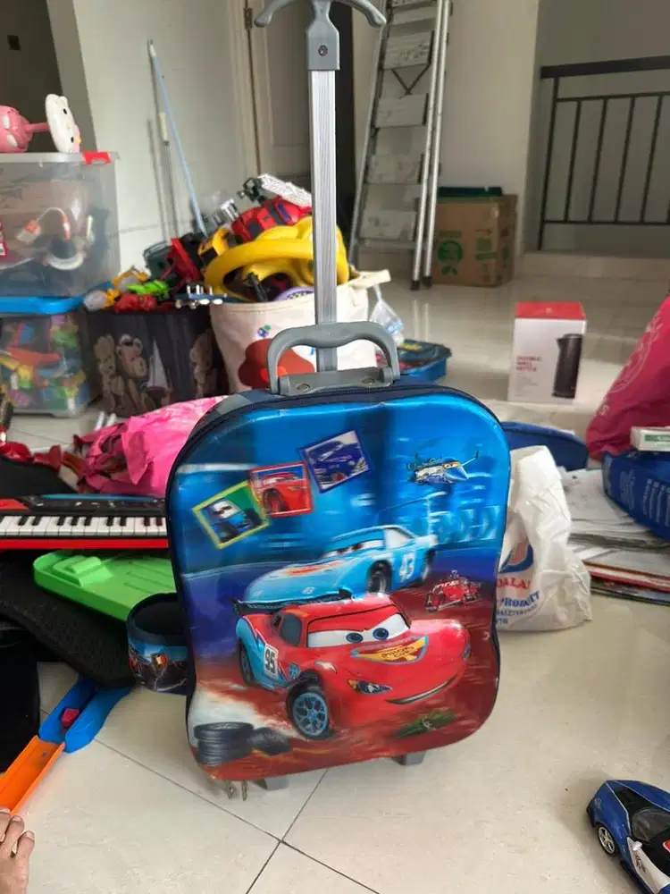 Tas sekolah anak tarik