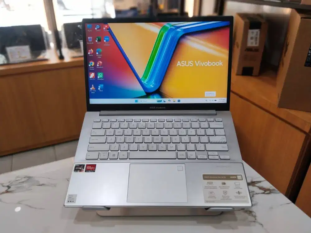 GARANSI PANJANG!! ASUS VIVOBOOK E1404FA RYZEN 3-7320U/RAM 8GB/SSD256GB