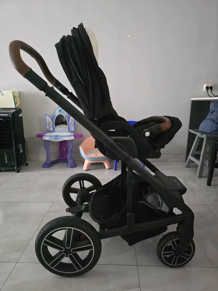 Nuna Mixx Stroller + Carry Cot Set