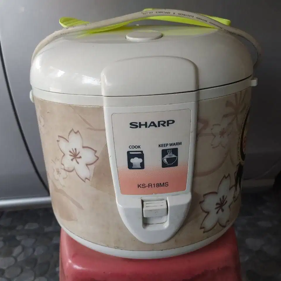 [BEKAS] Rice Cooker SHARP KS-R18MS