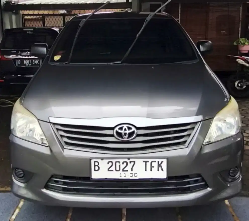 Toyota Innova 2014