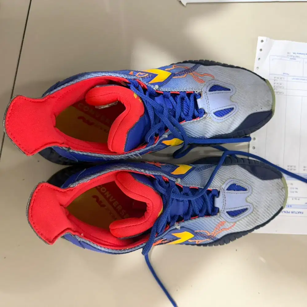 sepatu basket confers