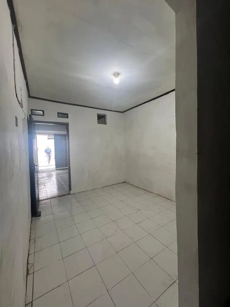 DISEWAKAN RUMAH TAHUNAN SAWANGAN DEPOK