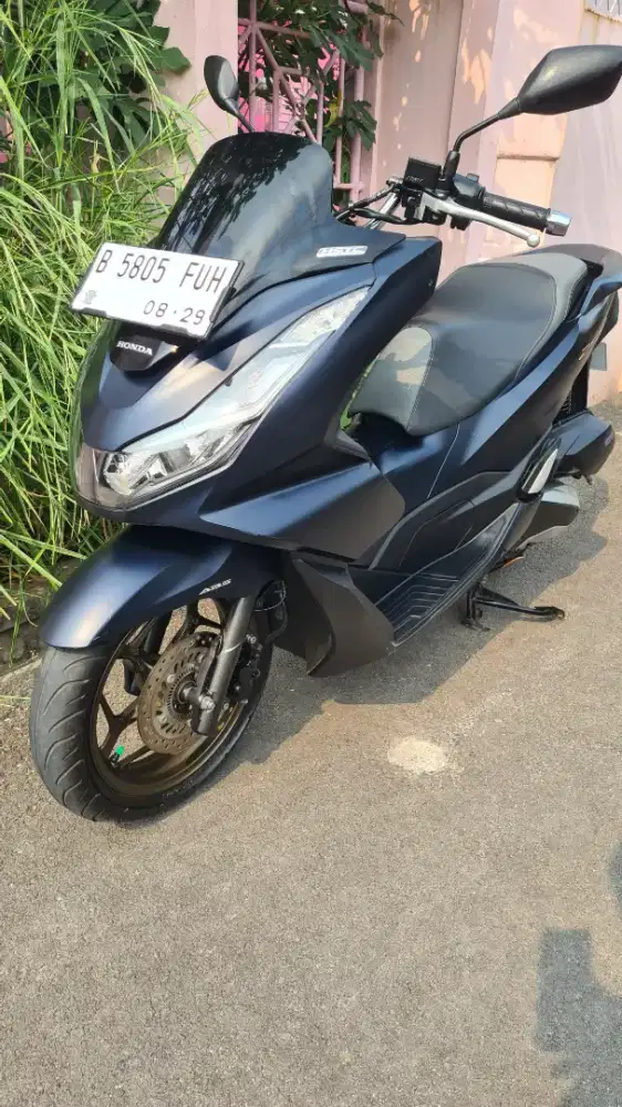 Honda pcx abs tahun 2024