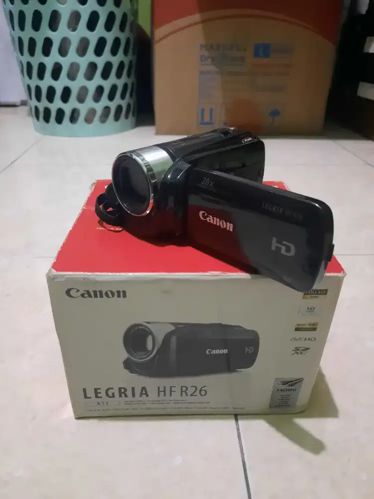 DIJUAL Canon LEGRIA HF R26 Full HD Handycam