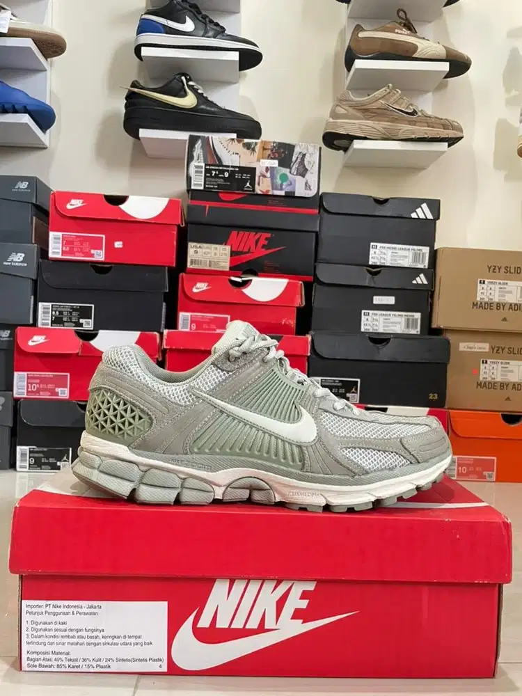 Nike Vomero 5 (Size 43) VNDS Original 100%