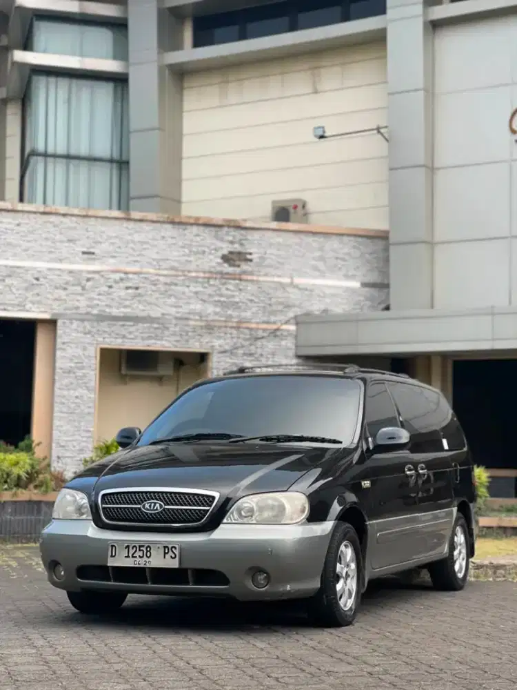 Antik!! KIA SEDONA BENSIN AT 2004 (D) HITAM!