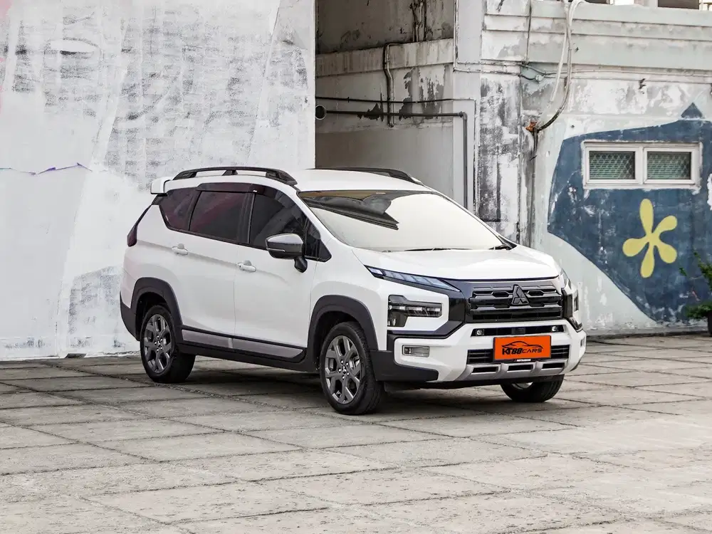 Xpander Cross Premium Package 2022 Putih
