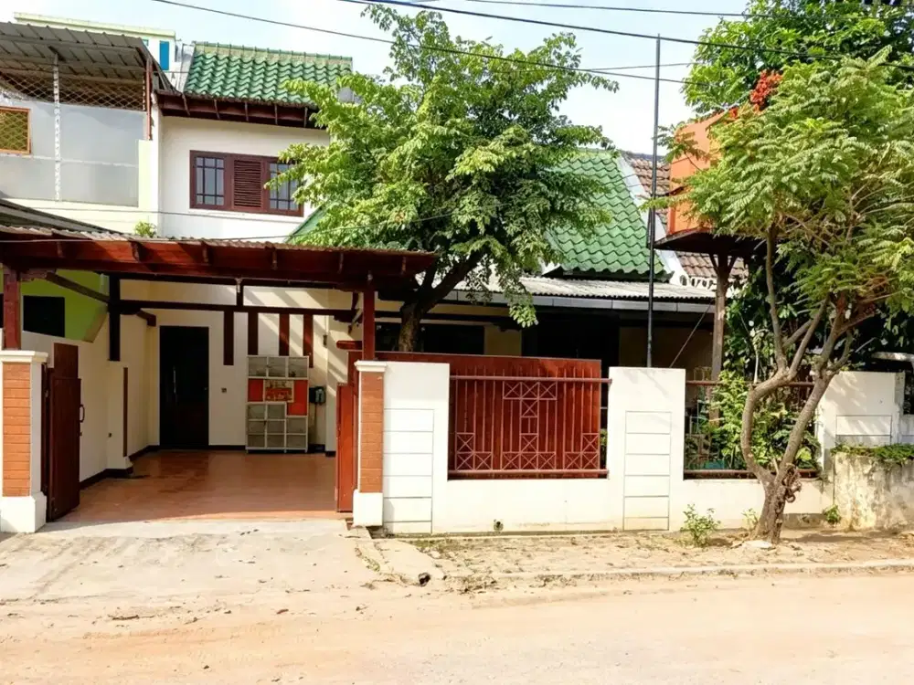 DIJUAL RUMAH 1.5 LANTAI SELANGKAH KE MALL GALAXY BEKASI | SHM