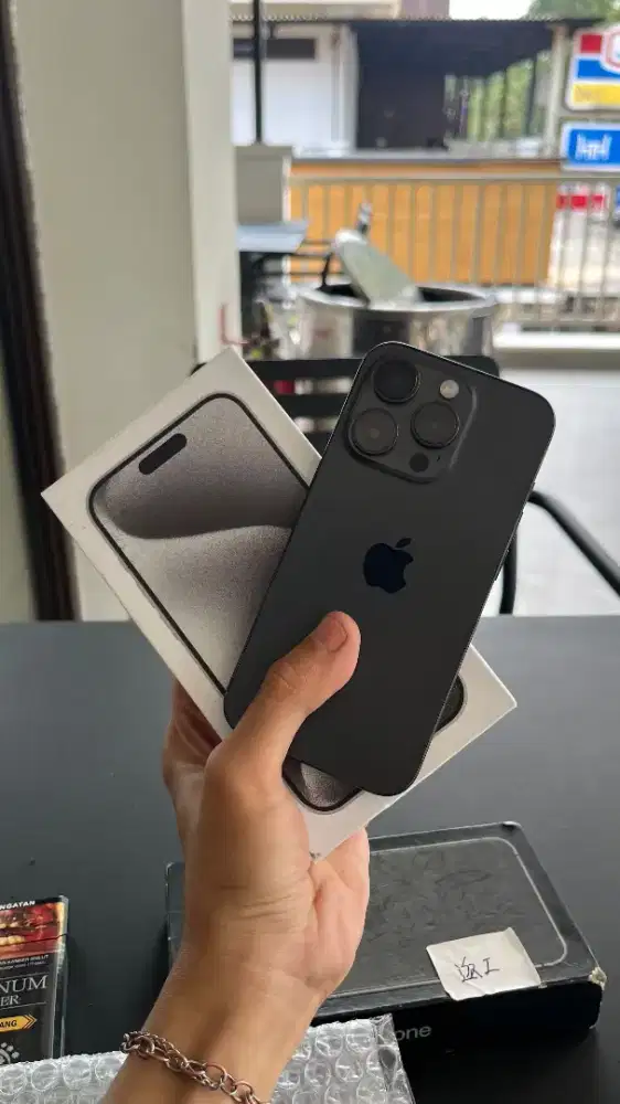 Iphone 15pro 128 inter