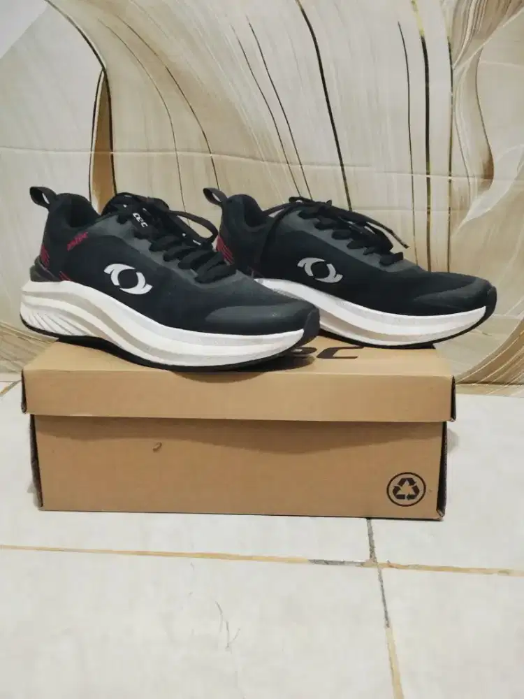 Sepatu Astec ori