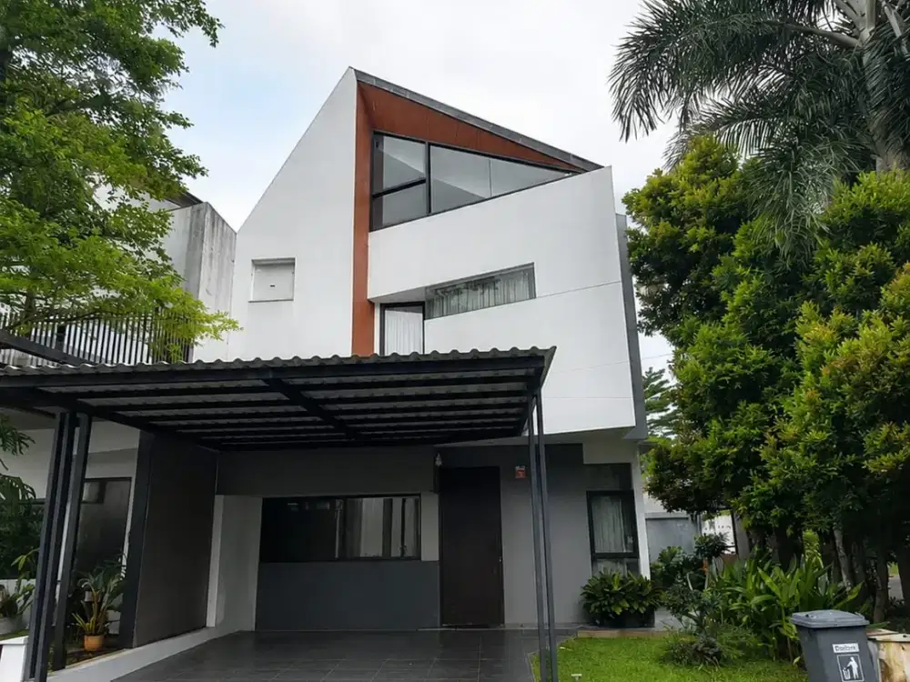 JARANG ADA! Rumah Hook Sebelah Taman & Kolam Renang Komplek di Ciputat