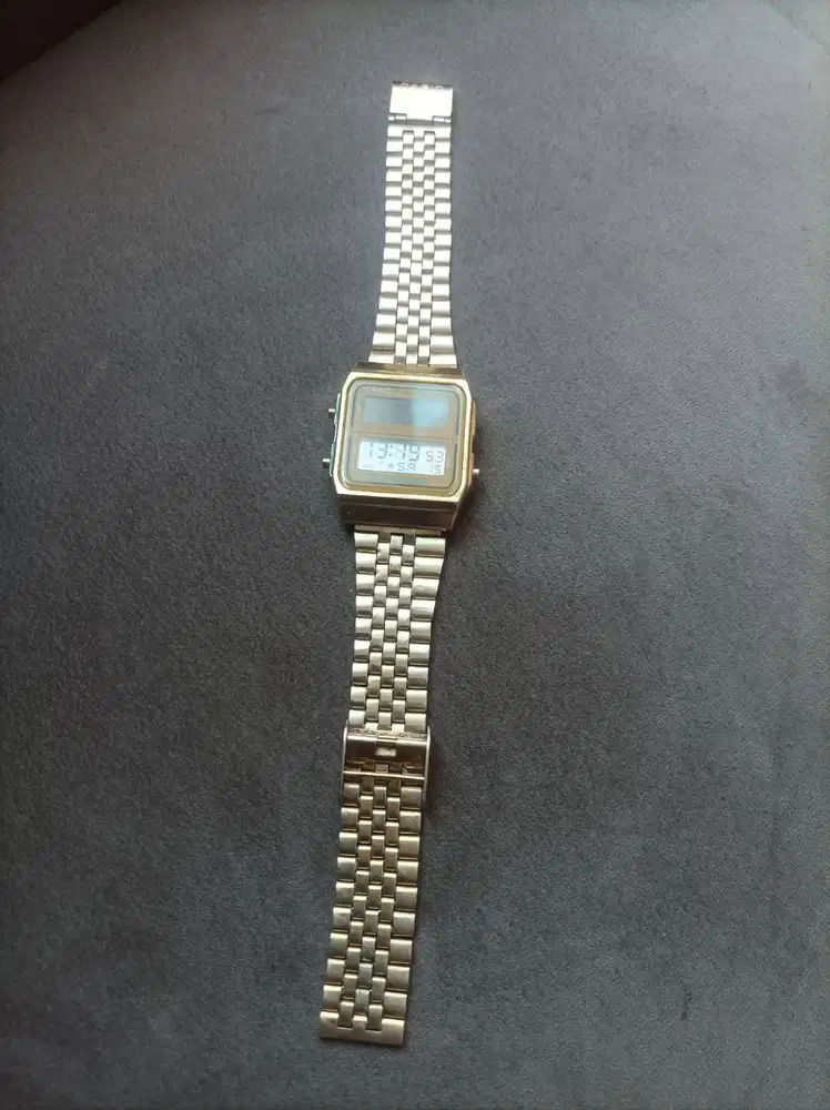 Jam tangan rantai Casio vintage gold solar powered tanpa batere