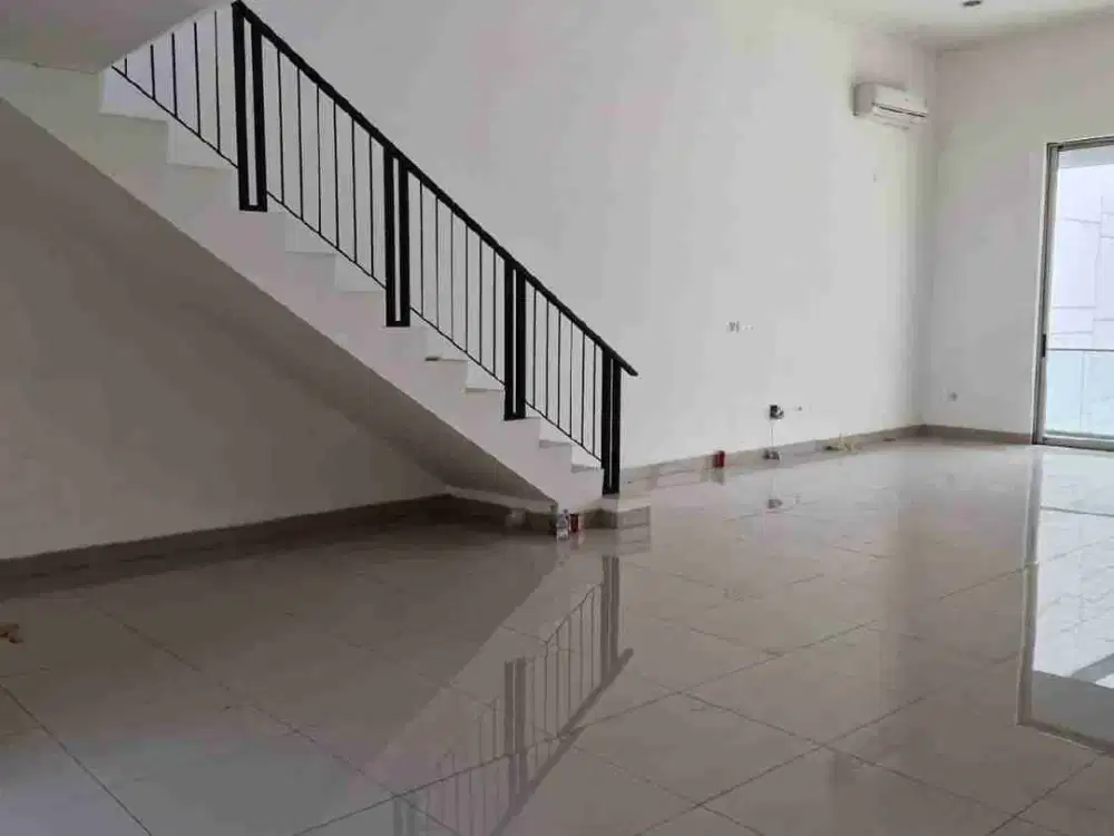 Sewa Rumah Pantai Bukit Villa Semi Furnished