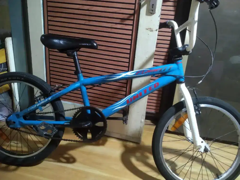 Sepeda BMX united UK 20