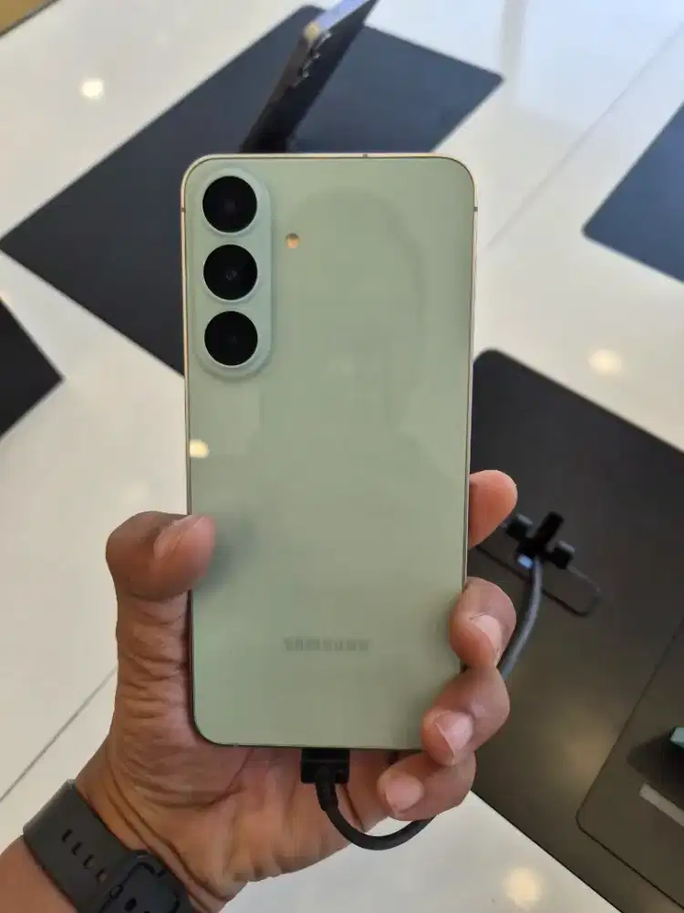 S26 FE 8/256 garansi resmi
