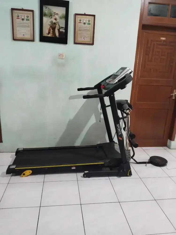 Dijual treadmill elektrik 4 fungsi kondisi normal
