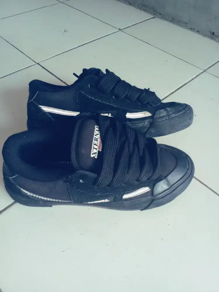 Sepatu gendut Xternal StepSure all black