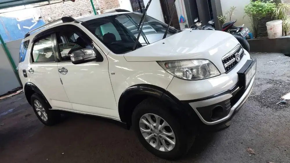 DP 4 JT Daihatsu Terios 1.5 Manual TX FL Adventure 2013 Mulus