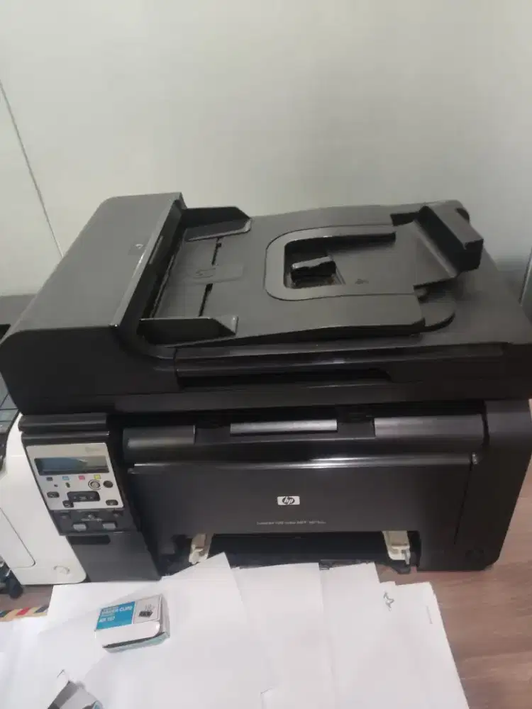 Dijual LaserJet 100