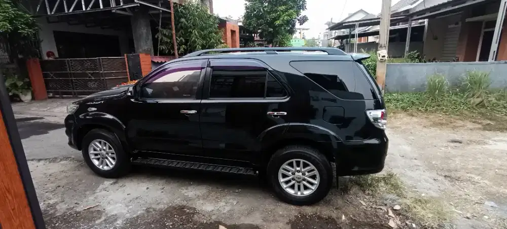 Fortuner G at VNT TURBO km low