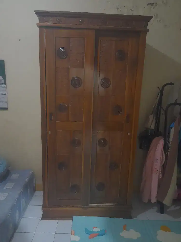 Lemari jati asli (sleding door)