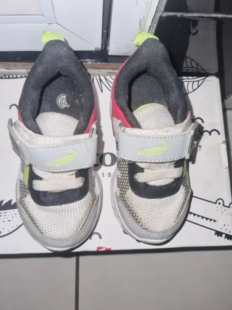dijual sepatu balita crocodile