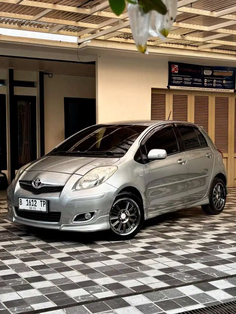 Toyota Yaris S Limited AT Matic 2011 Tangan Pertama Dari Baru