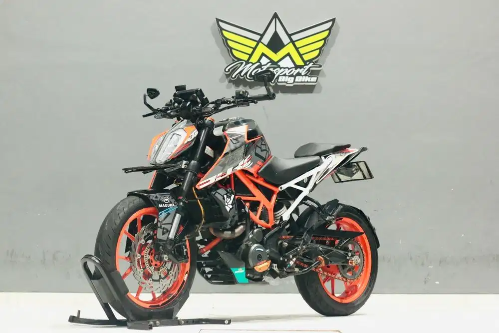 KTM Duke 390 abs 2018 mulus mesin sehat unit siap pakai nyaman
