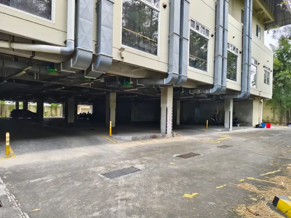 Dijual Cepat Gedung Komersial 3,5 Lantai di Lippo Cikarang