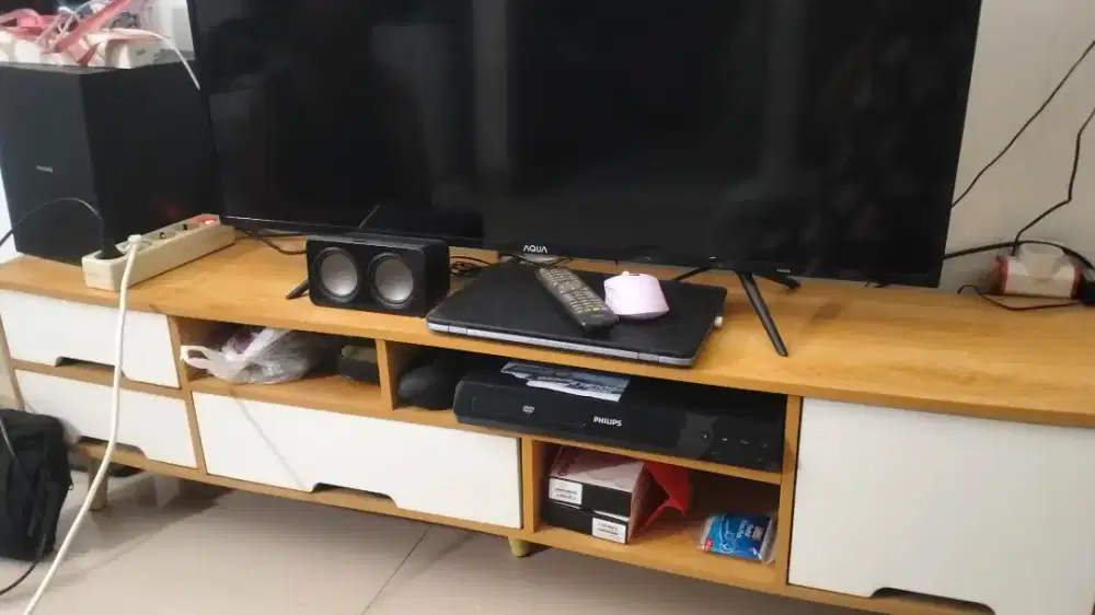 Meja TV Minimalis Modern