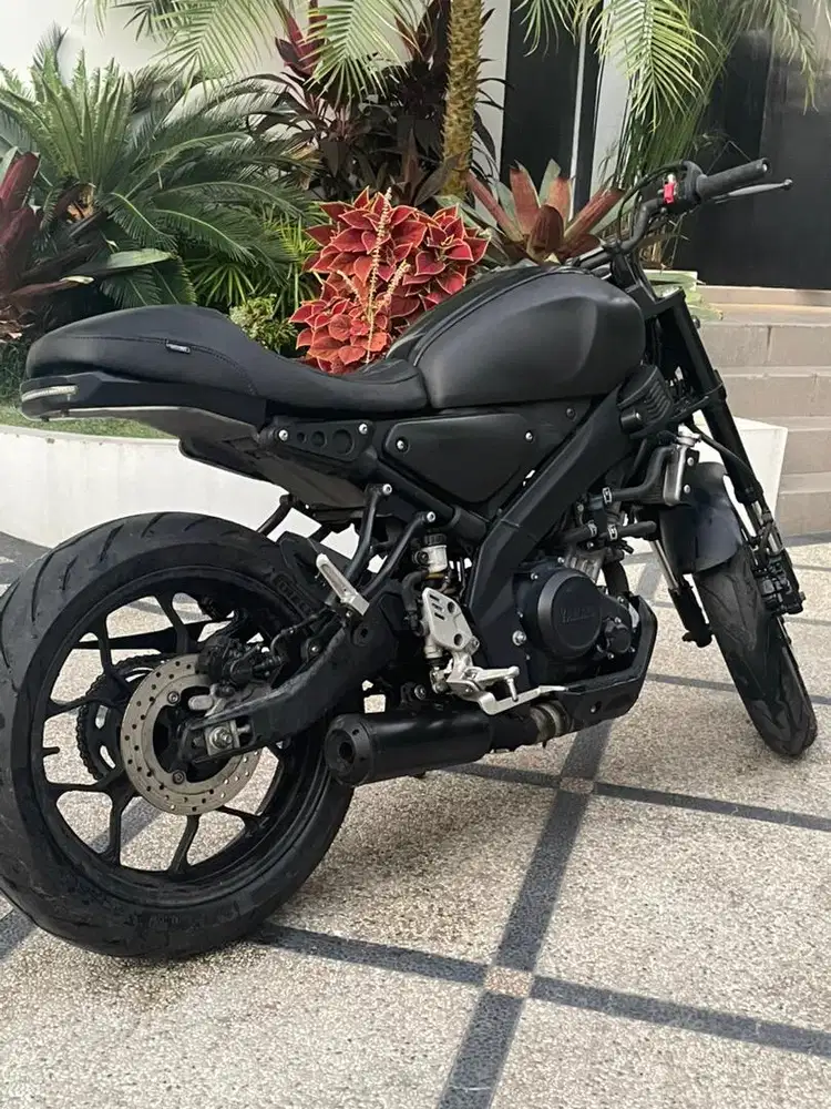 Yamaha XSR155 Custom