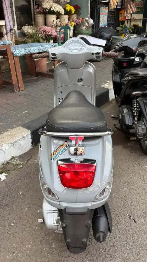 Vespa LX IGET 125 motor mulus banget jarang pake