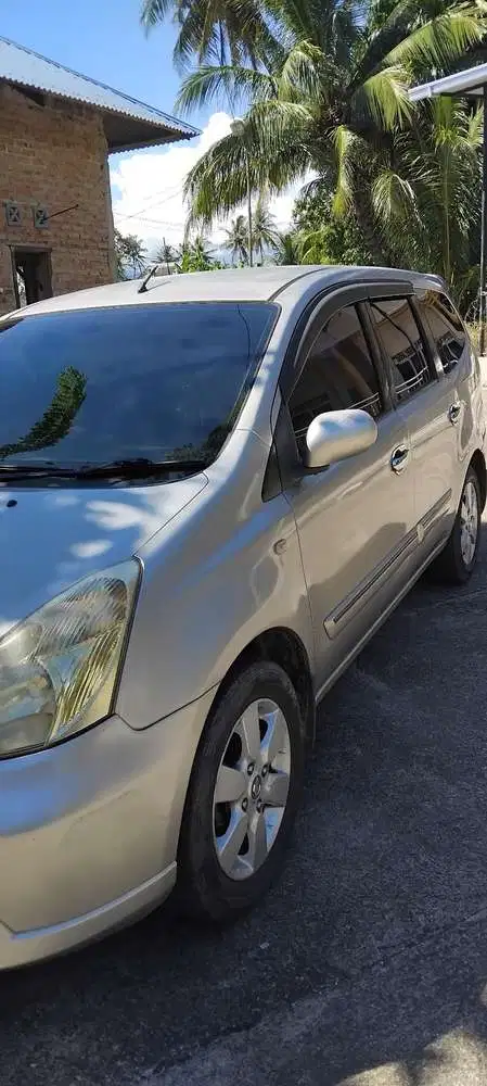 Nissan Grand livina 2010 Bensin