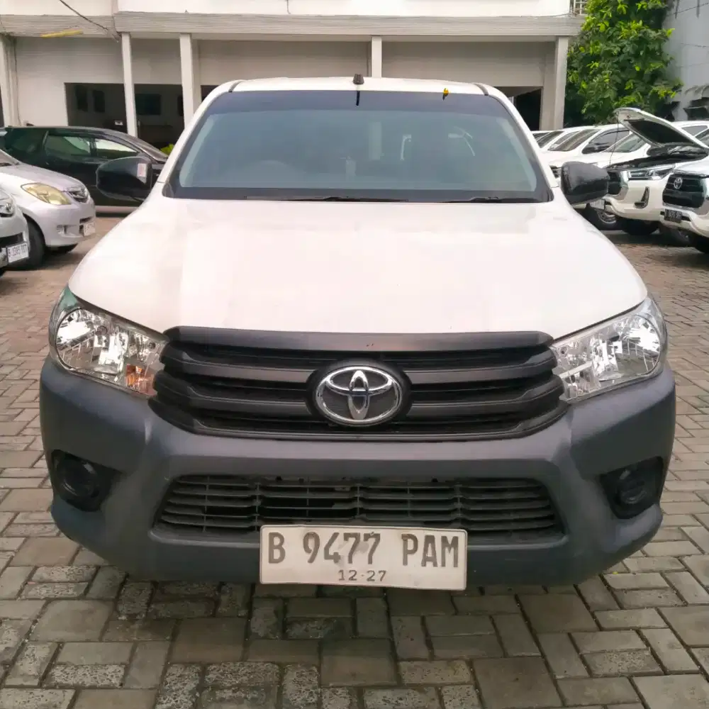 TOYOTA HILUX PICK UP 2.4 4X2 MT 2022