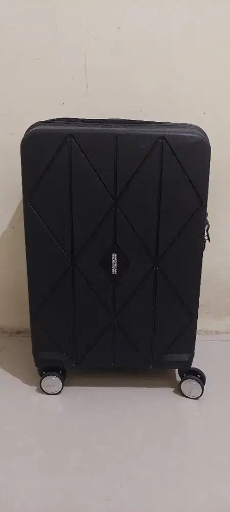 Koper American tourister size 20 cabin size