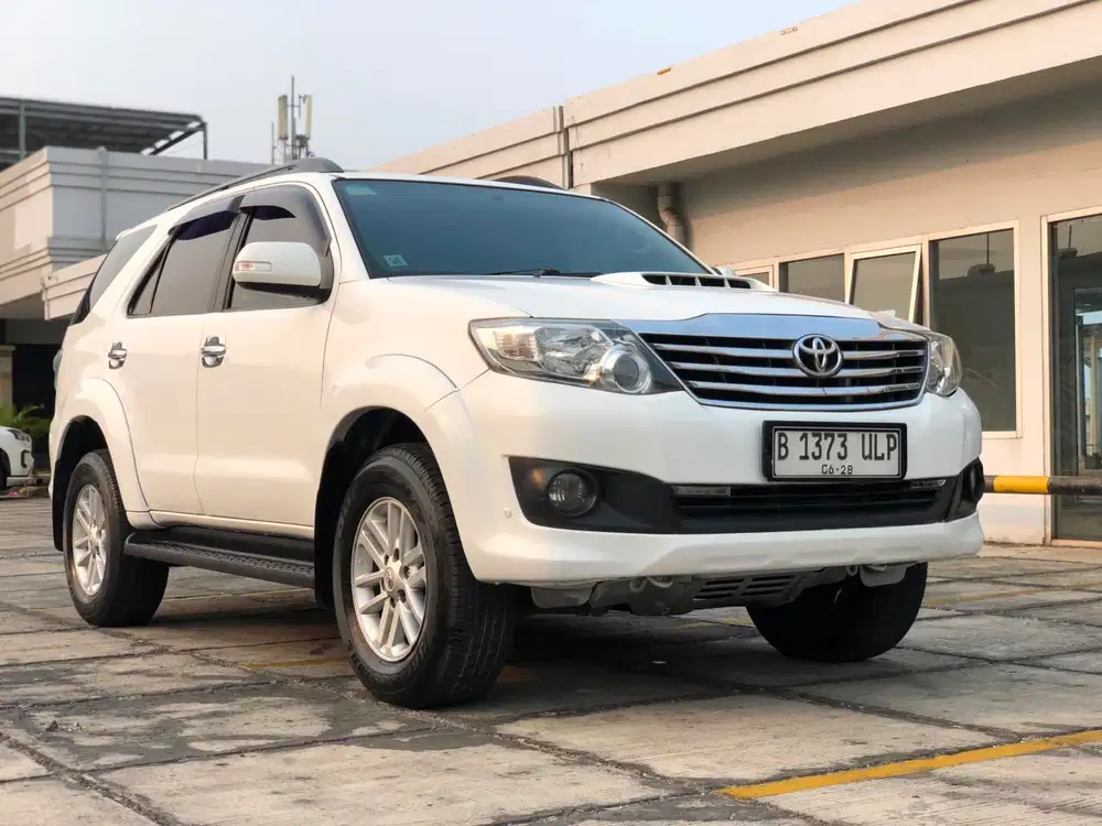TOYOTA FORTUNER 2.5 G VNT AT DIESEL 2014 NON TRD 2015 PUTIH