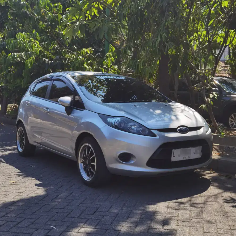 Ford Fiesta KM110 matic 1400