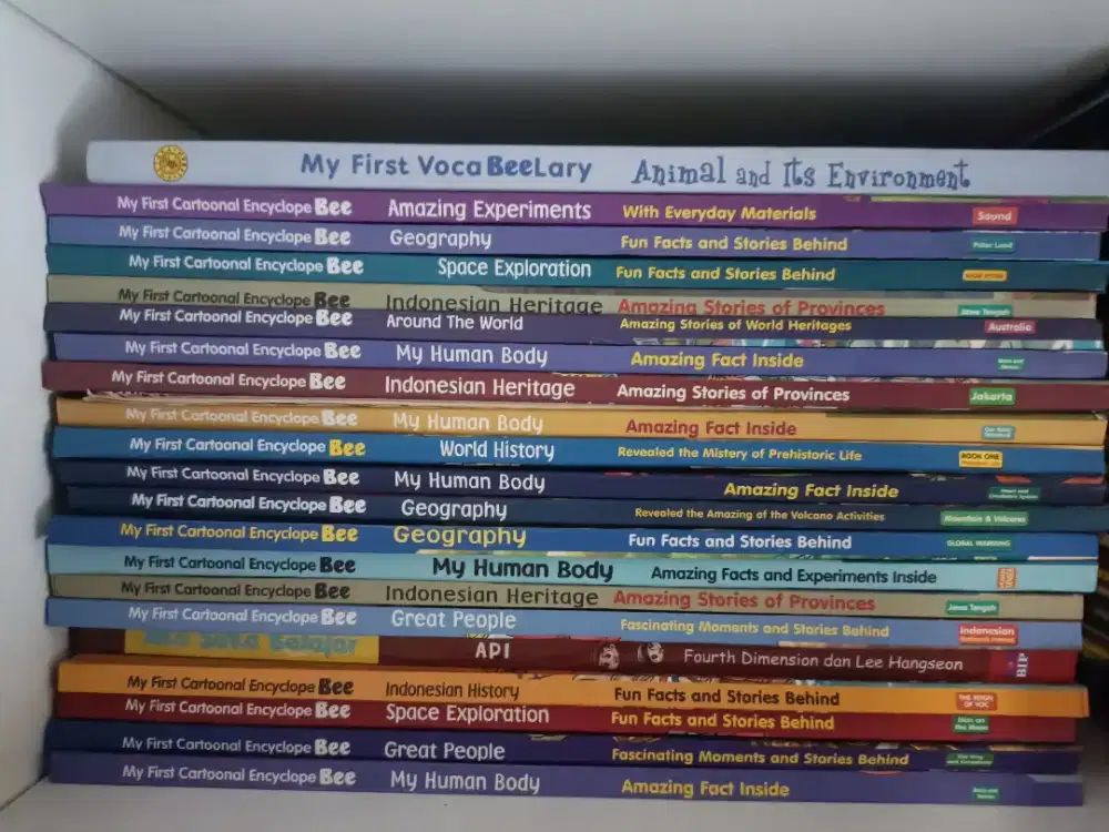 Serial Buku EncyclopeBee