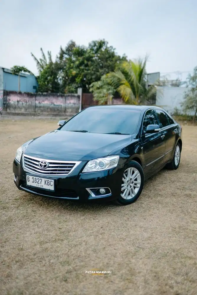 Camry V 2.4 Tahun 2009