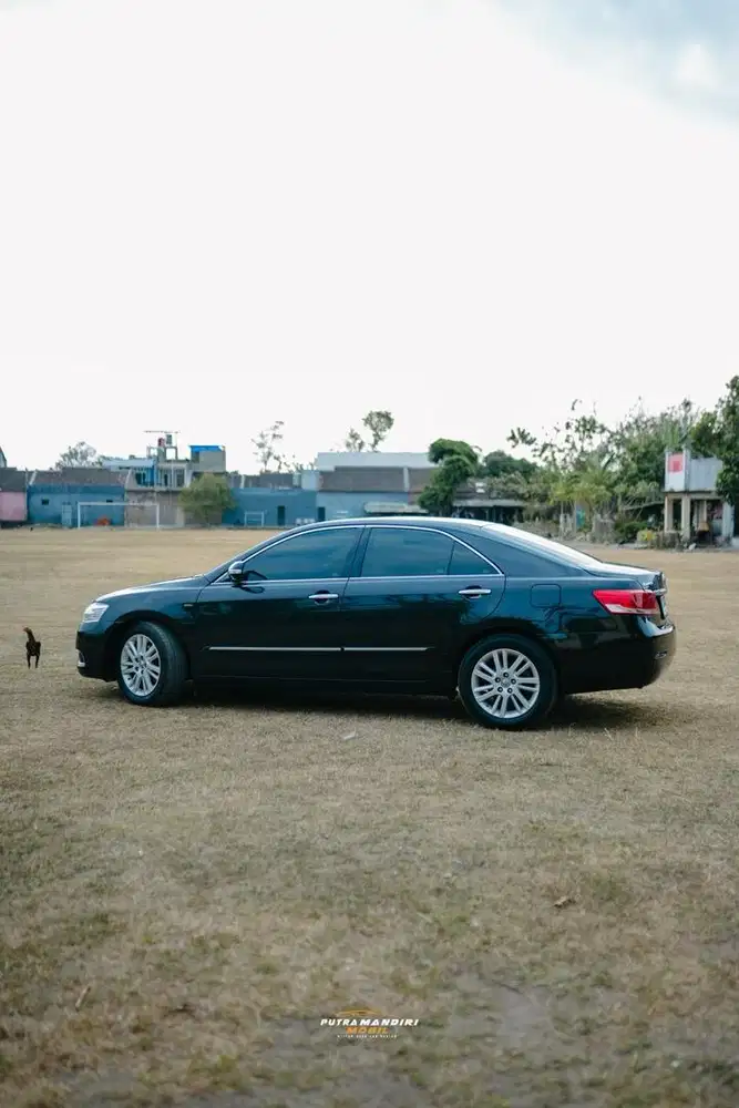 Camry V 2.4 Tahun 2009