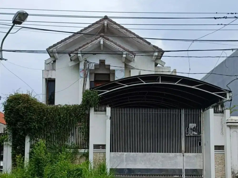 Disewakan Cepat Rumah Tua Pusat Kota dekat Arjuno Tidar Kedungdoro Demak cocok untuk Cafe Resto Kuliner