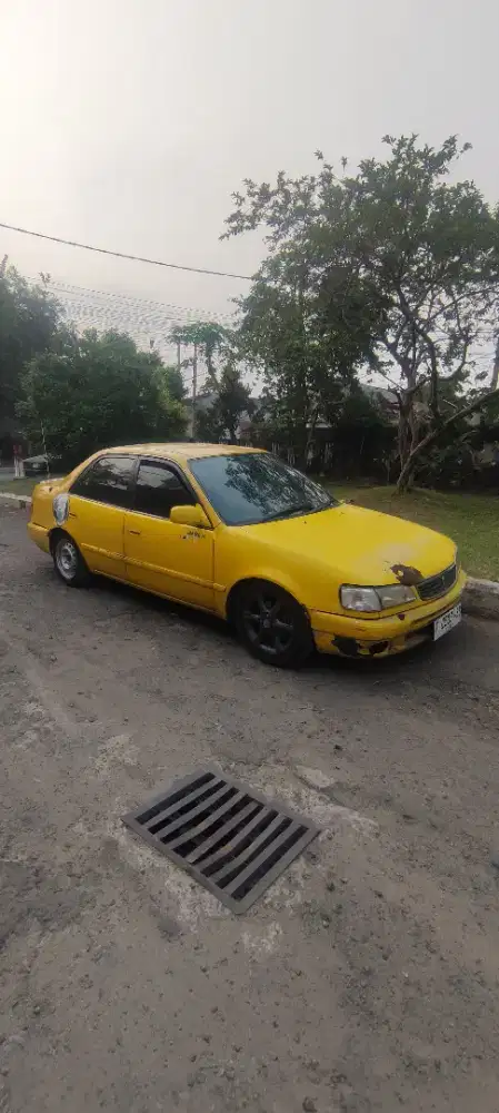 Toyota Corolla 2000 Bensin