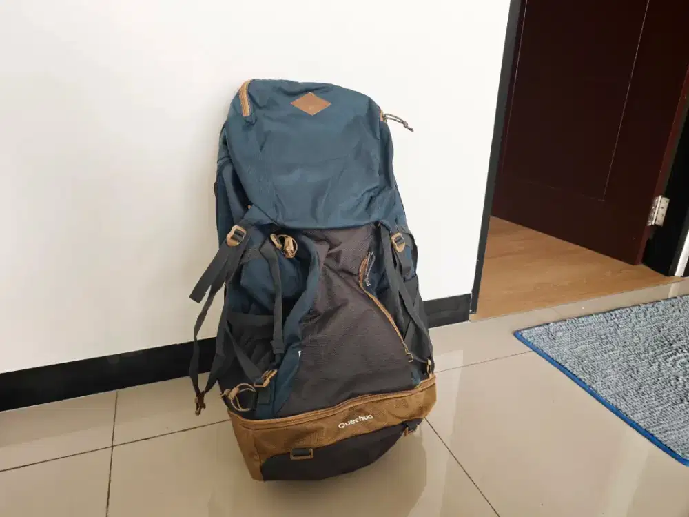 Tas Gunung Decathlon 70L