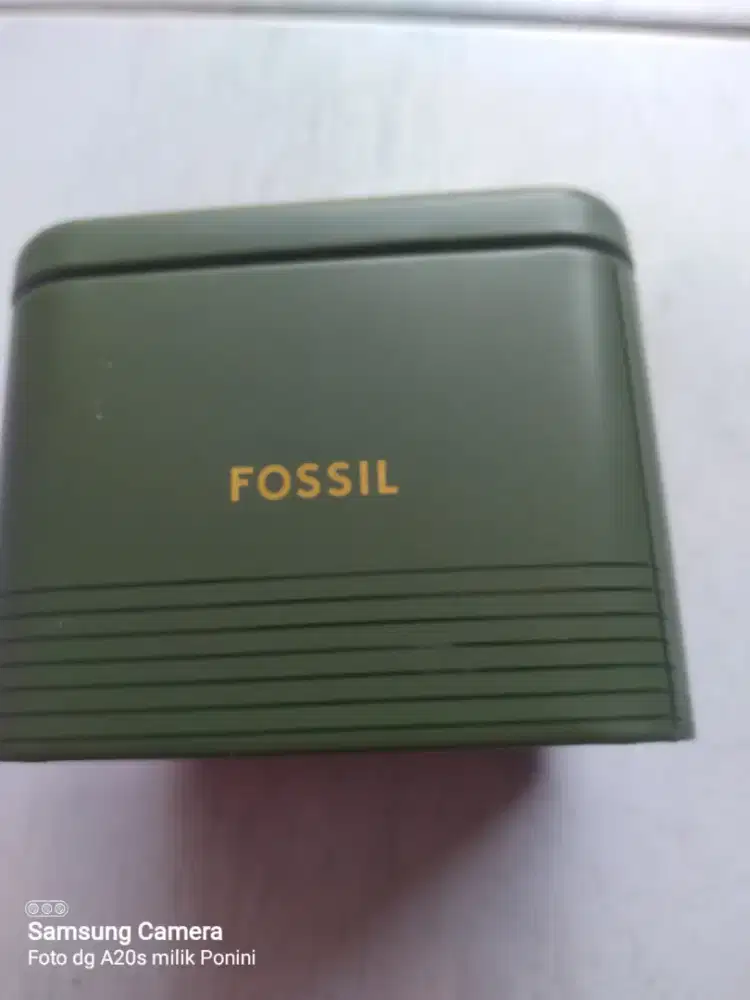 Dijual jM tangan fossil ori