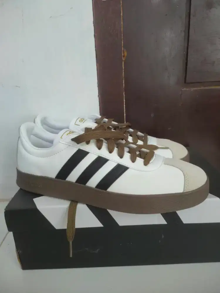 ADIDAS VL COURT